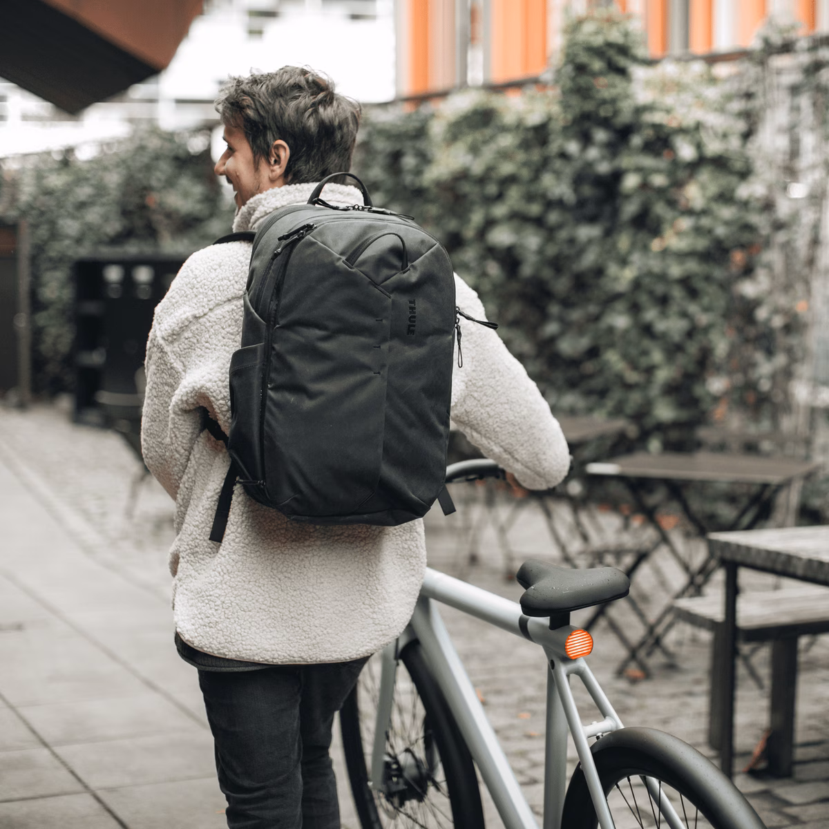 balo-thule-aion-travel-backpack-28l-tatb128-chinh-hang-11 Balo Thule Aion Travel Backpack 28L – TATB128 Chính Hãng Thule (Thụy Điển)