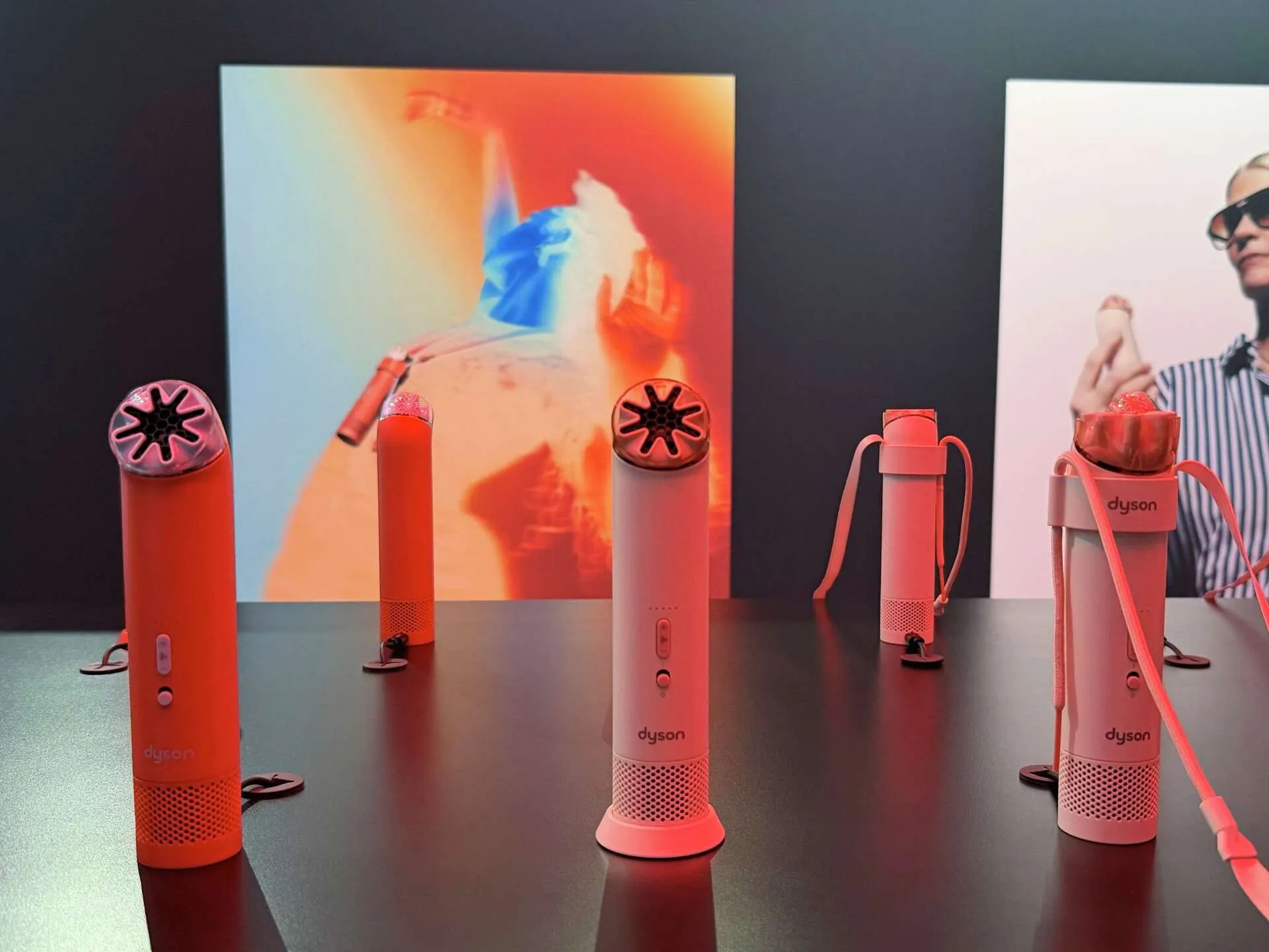Quạt cầm tay Dyson HushJet Mini Cool - Chính Hãng