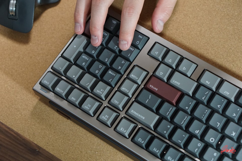 Đánh giá bàn phím cơ IQUNIX FOX99: Có phải lựa chọn Custom nhôm tốt nhất cho người mới?