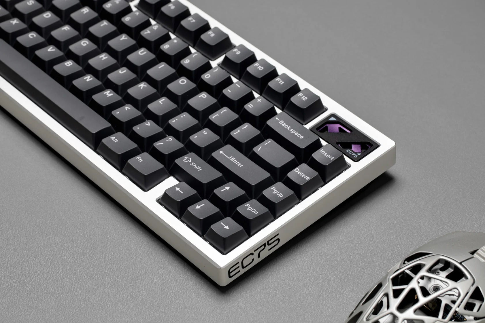 Bàn Phím Cơ Gaming IQUNIX EC75 - Chính Hãng