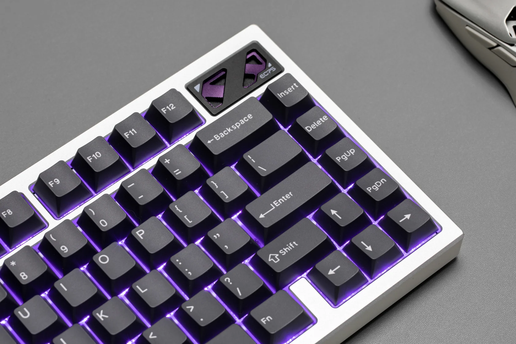 Bàn Phím Cơ Gaming IQUNIX EC75 - Chính Hãng